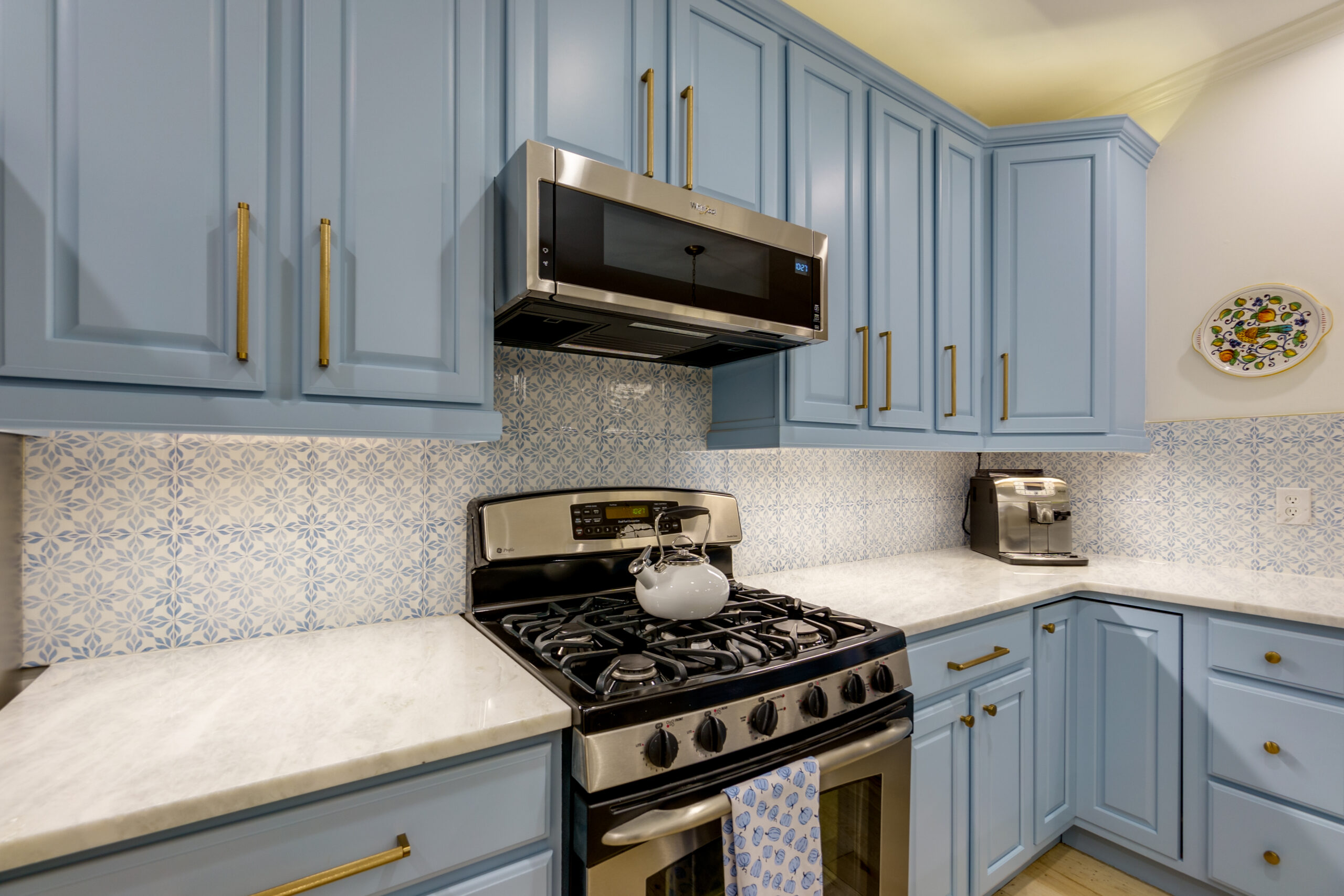 Cabinet Refinishing